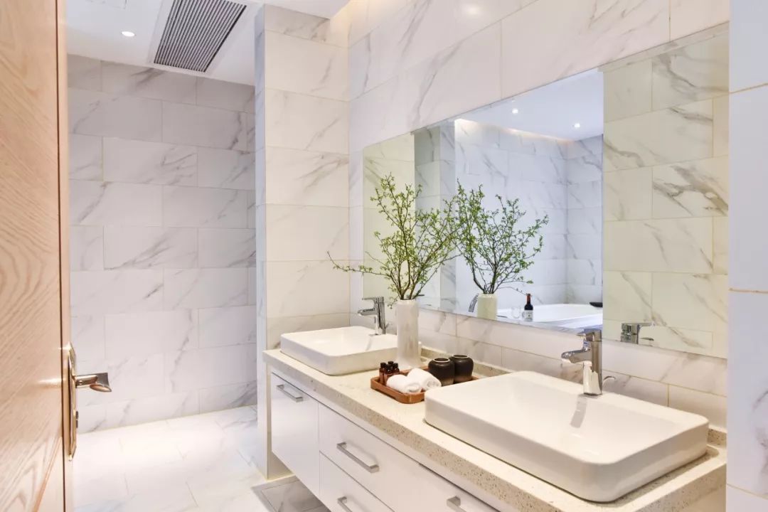 不必去芬兰了，杭州高铁1h就藏着一万颗星星的玻璃屋，过2天山野生活正好！