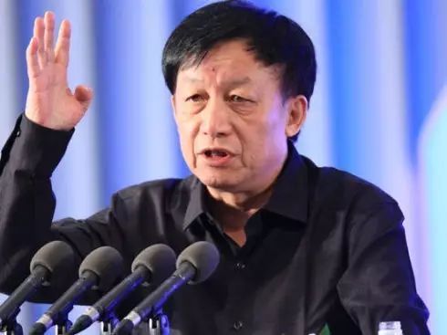 易中天武汉大学轶事,易中天出走武汉大学