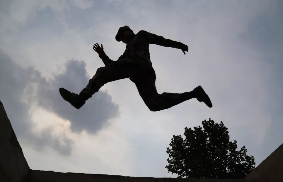 牙外伤序列治疗,军医出现医疗事故会怎么处理