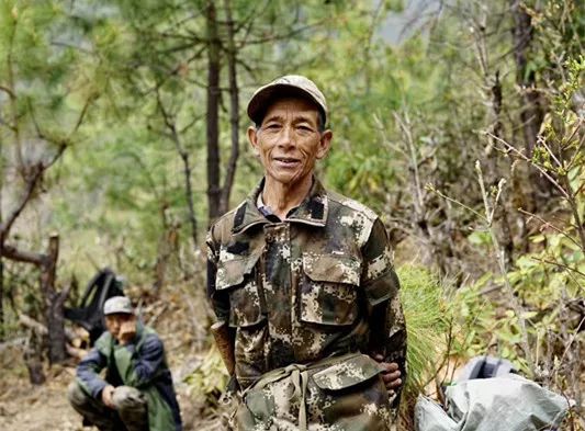 从丽江到茨中:菜场买恶魔果实、修道院酿酒士、高原油泼面……开启了无数的第一次|香格里拉环线(上)