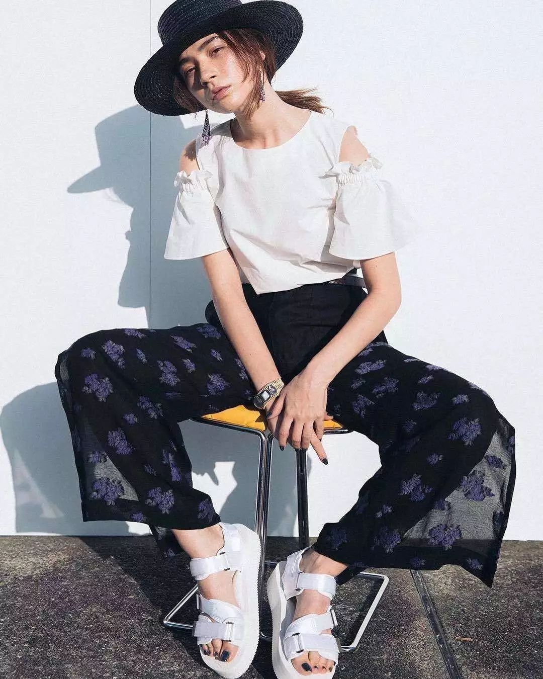 今年夏天这几款凉鞋真的美哭了,这个夏天让你美炸的凉鞋