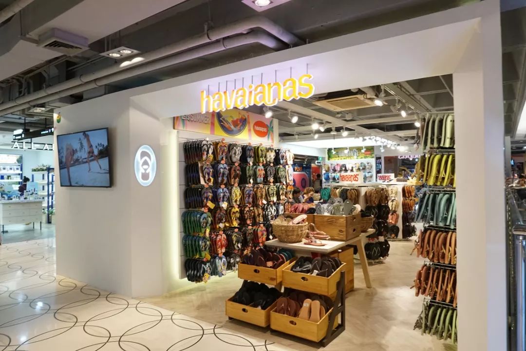 泰国有什么值得买的包,泰国必吃的十大潮牌