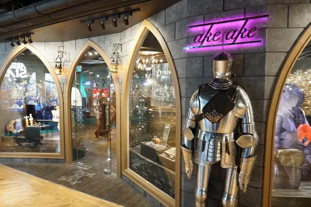 泰国有什么值得买的包,泰国必吃的十大潮牌