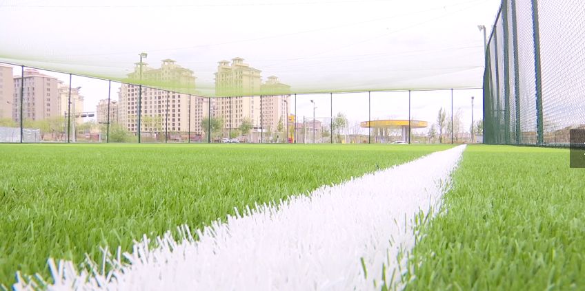 东胜有没有笼式足球场,足球迷踢球