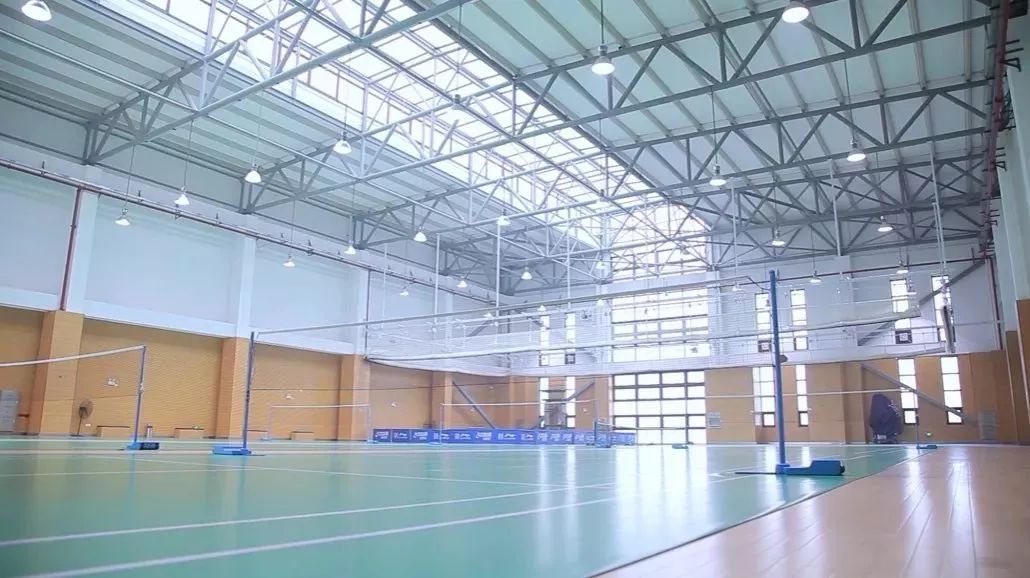 上海市宝山中学靠近复旦大学,宝山区与复旦共建学校