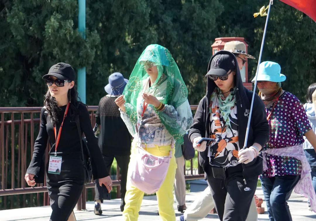 中暑恶心头晕扎什么穴位,高温中暑头晕严重怎么回事