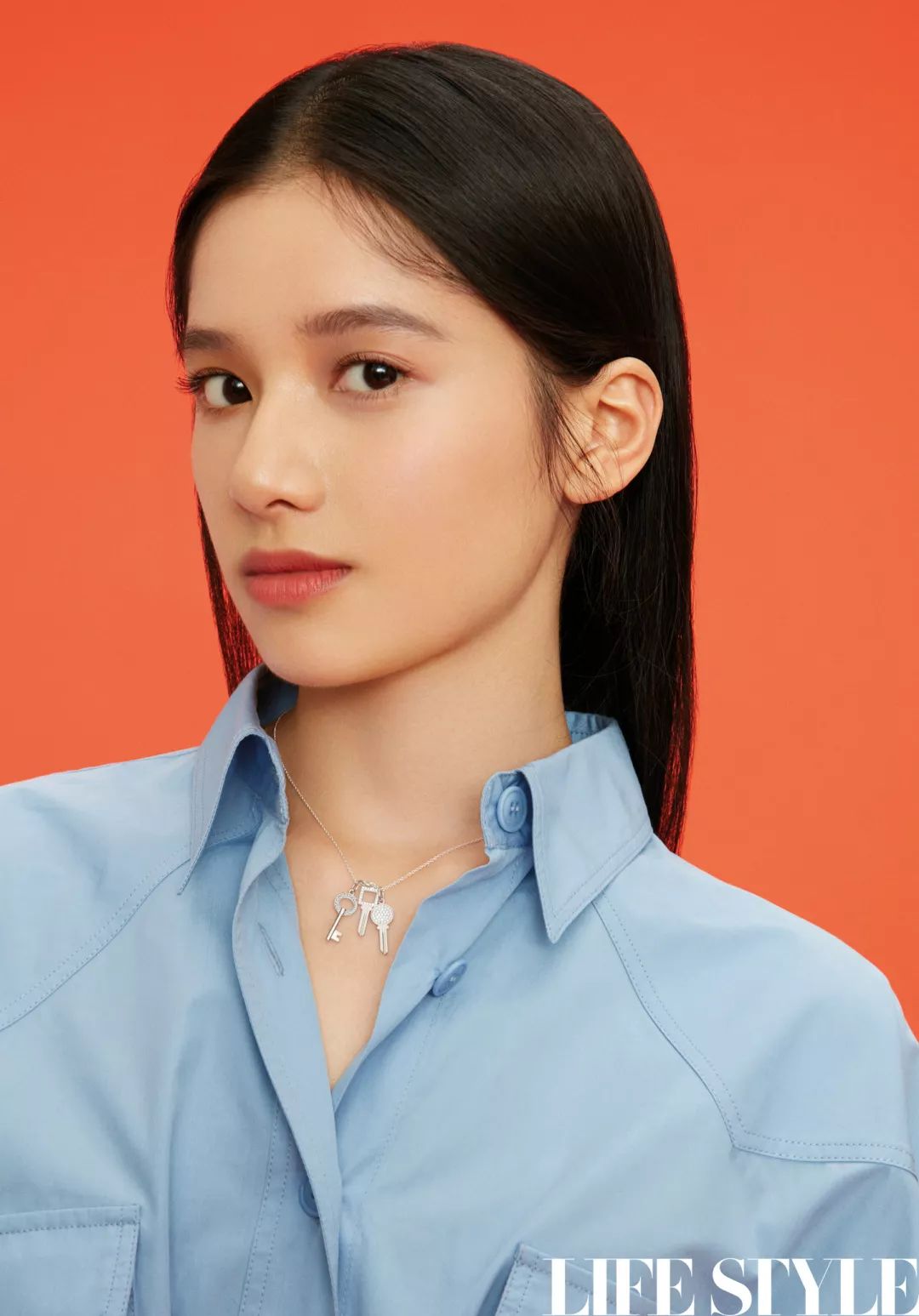 封面故事|邓恩熙、蒋依依、李兰迪、张婧仪,发掘这些宝藏女孩的青春百分比