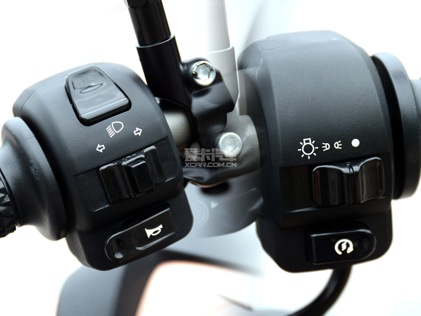 雅马哈巡鹰125和铃木uy125哪个好,本田裂行125和雅马哈巡鹰125比较