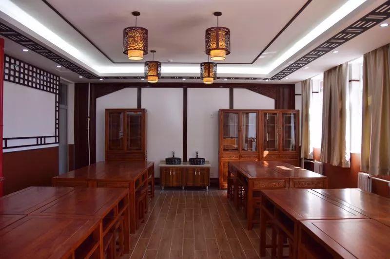 娓呭崕闄勪腑鐭ュ悕瀛﹀簻,閲嶇娓呭崕闄勪腑