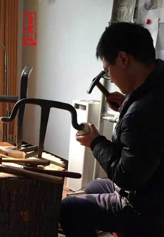 喝茶的人为什么要点香,喝茶用银杯银壶怎么样