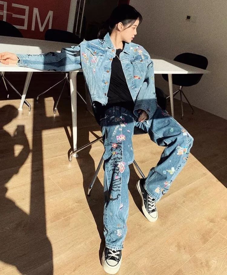 保姆级拍照姿势很火,保姆级拍照动作教程