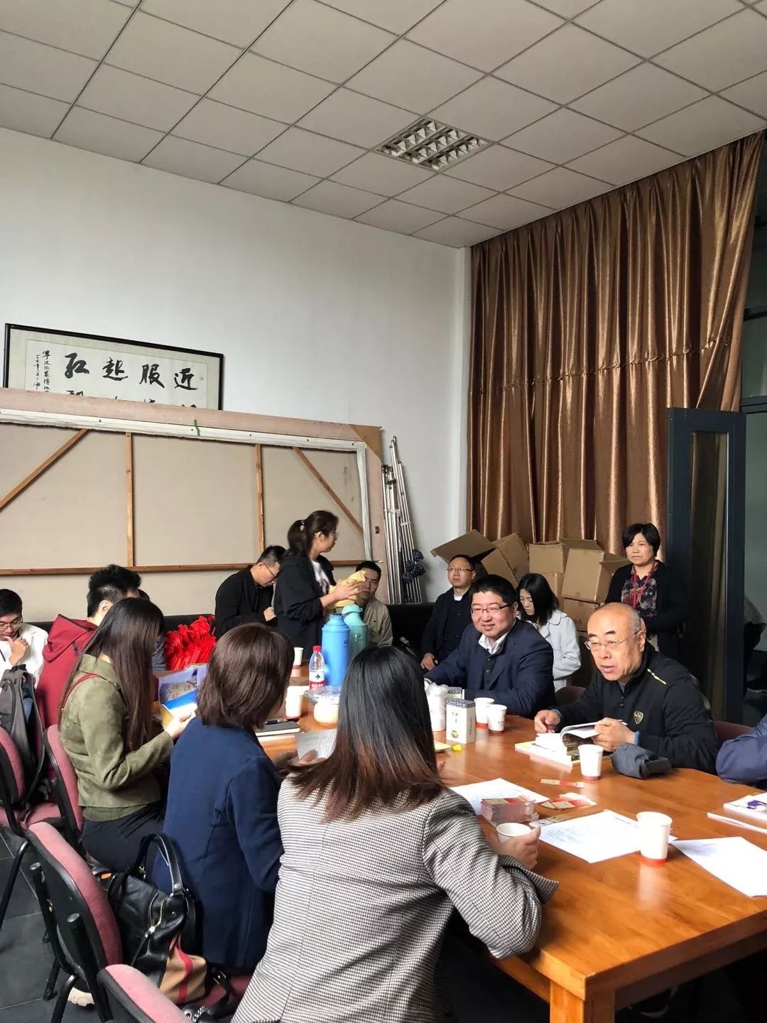 开办中国首家西服店，给毛*东泽**、周恩来做中山装，这个“裁缝”得多牛！