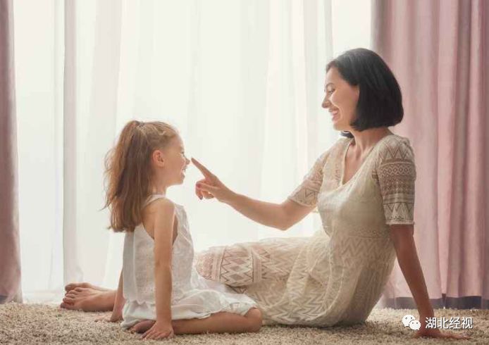 妈妈发现女儿身上有怪味,妈妈发现女儿过敏体质后续