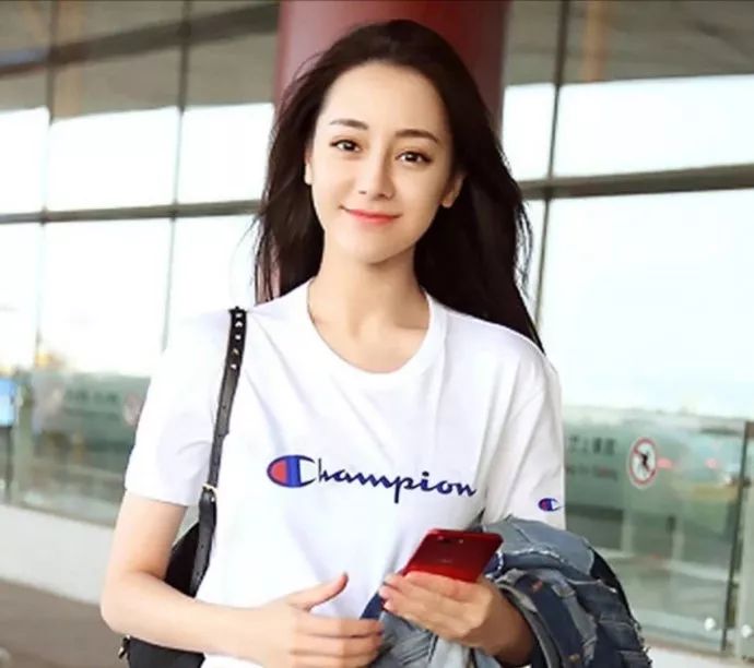 champion卫衣明星,champion性价比卫衣推荐