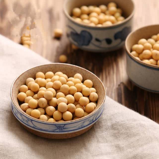 夜晚老是失眠吃什么好,专治失眠的四种食物