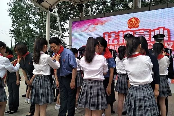 法护童心||北京市检一分院为小学生送去特别的六一礼物