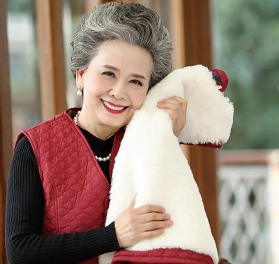 人物｜“淘女郎”72岁：3秒钟切换6个姿势店家非她不要