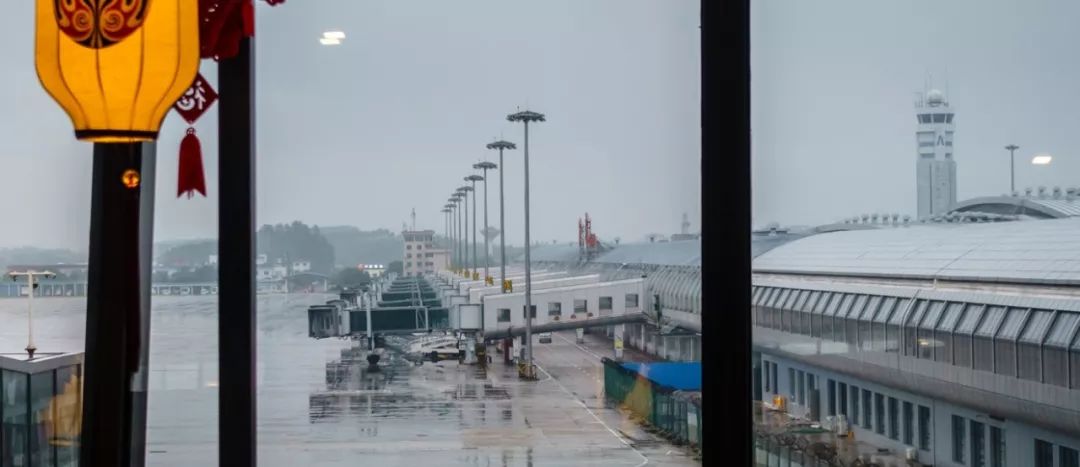 南航最怕什么投诉,南航的公务舱休息室吃饭免费吗