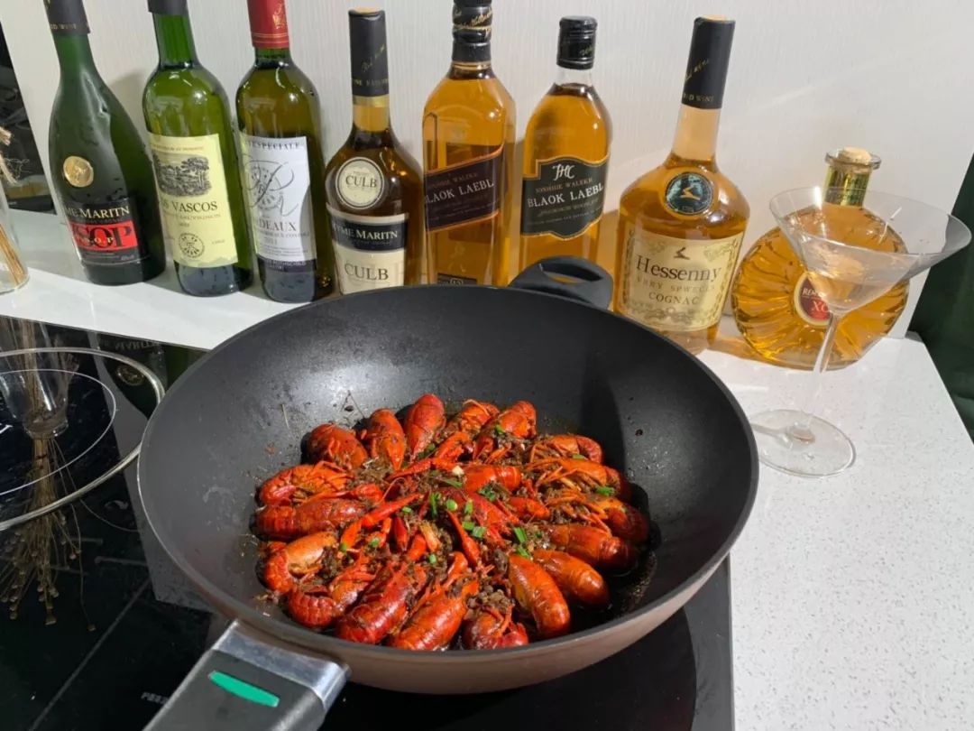 不解决这个问题，厨房里砸再多钱也用得憋屈