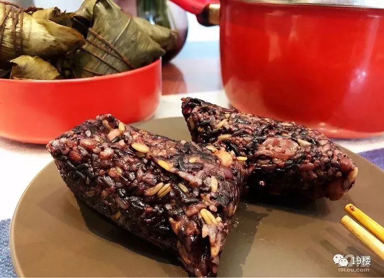 粽子捂脸流泪,鲜肉粽蛋黄粽