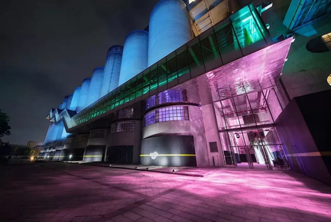 “戳爷”号召庆祝“同志骄傲月”；宠物需植入芯片写入日本法规；提供高视野的“潜望镜”眼镜…「设计烩报135期」