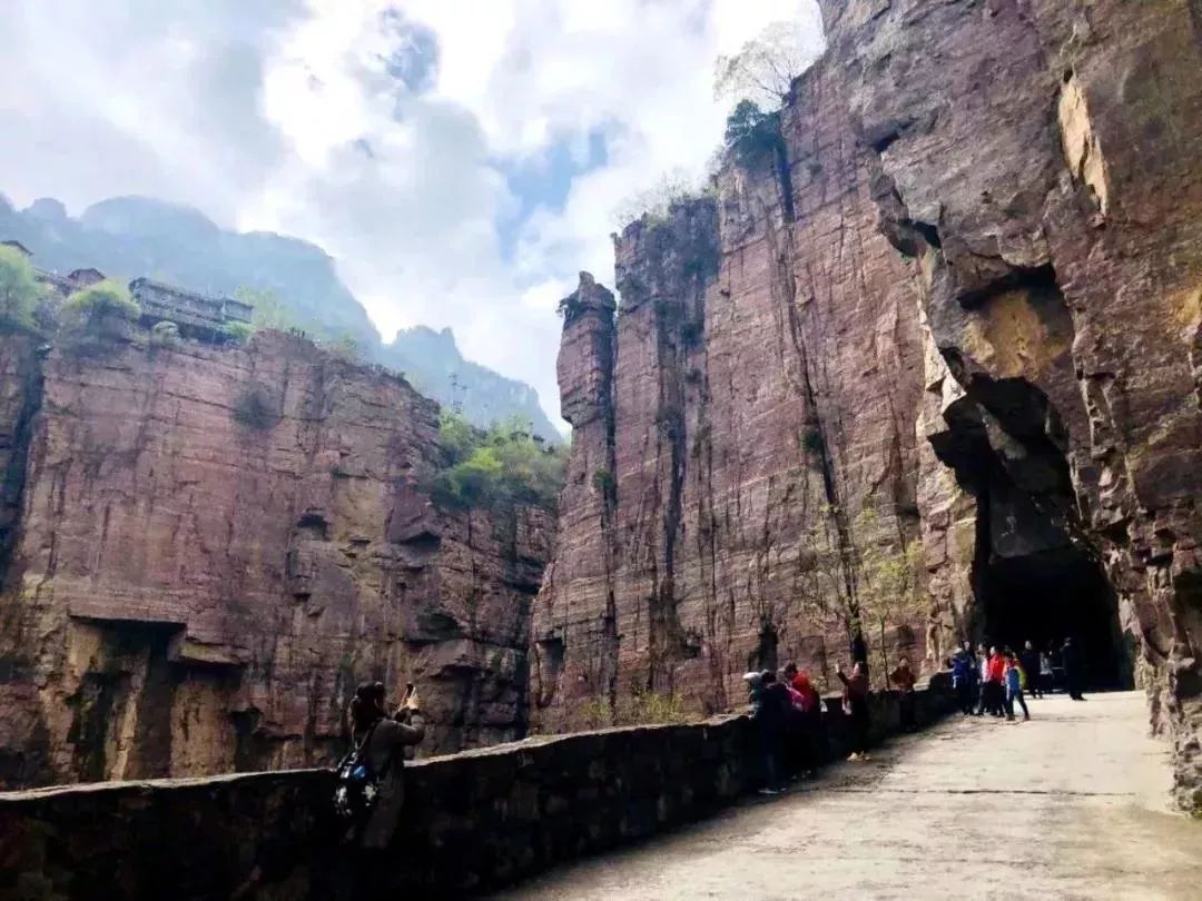 万仙山景区春节免门票,万仙山郭亮村特价两日游
