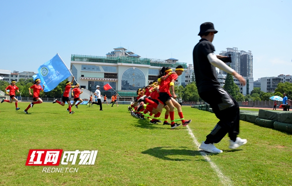 阳光体育点亮校园,阳光体育逐梦青春