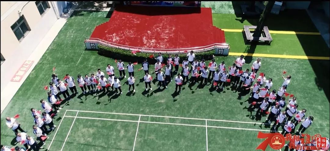 万名学子大合唱,千名师生高歌