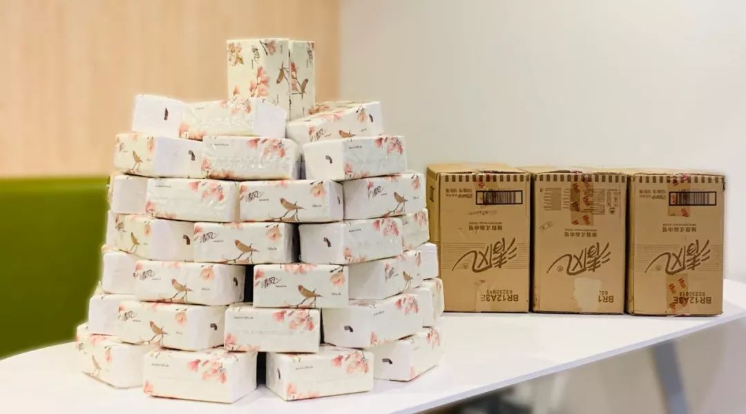 清风纸巾官方旗舰店直播,清风纸巾100抽有多厚