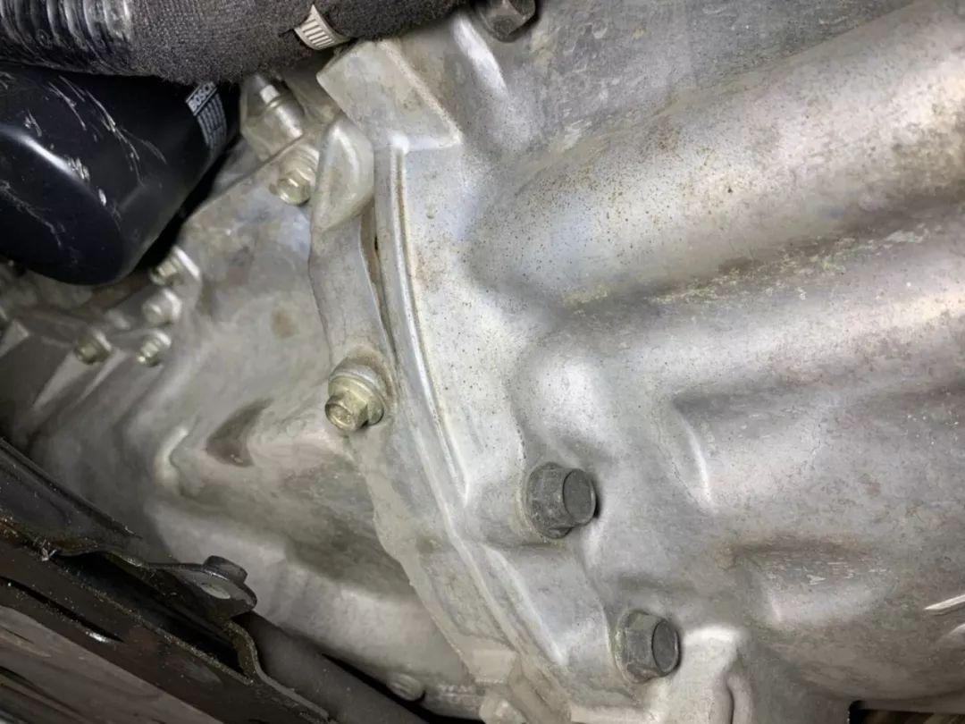 这台进口敞篷小跑车，两个滤芯竟然只要42块钱？