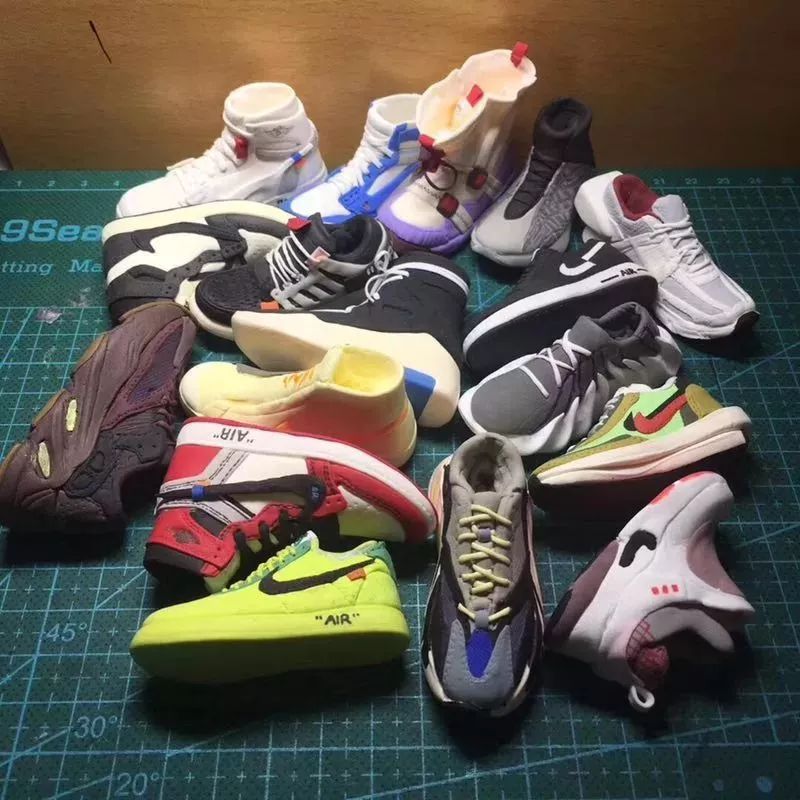 为了鞋带买了一双鞋子,yeezy反光鞋带