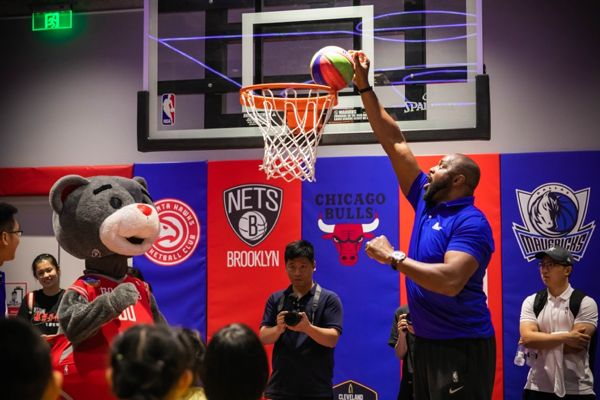 荣耀戴森阿迪、邓伦惠若琪,这个618,你为谁买单?丨Weekly