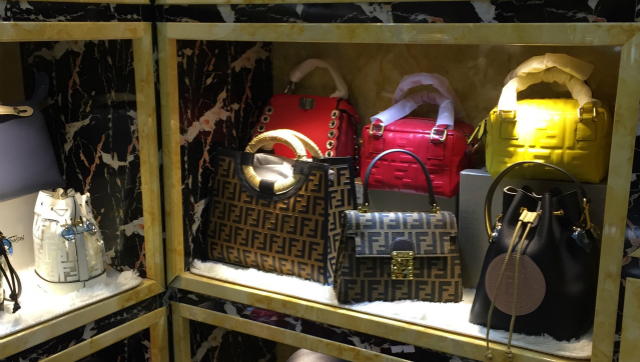 奢侈品海外代购造假事件,中国奢侈品代购有多暴利