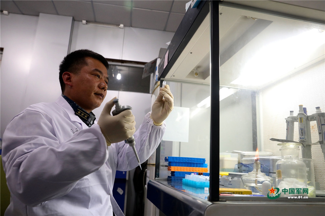 夜航驾驶船,夜航飞机巡逻