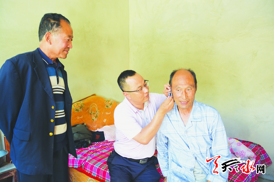 真情帮扶暖民心,真情帮扶病危老人再现生命活力