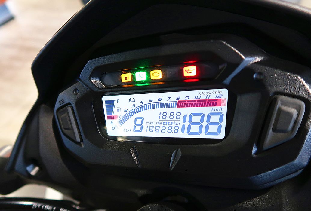 nk150豪爵对比阿普利亚terra150,到店新车视频