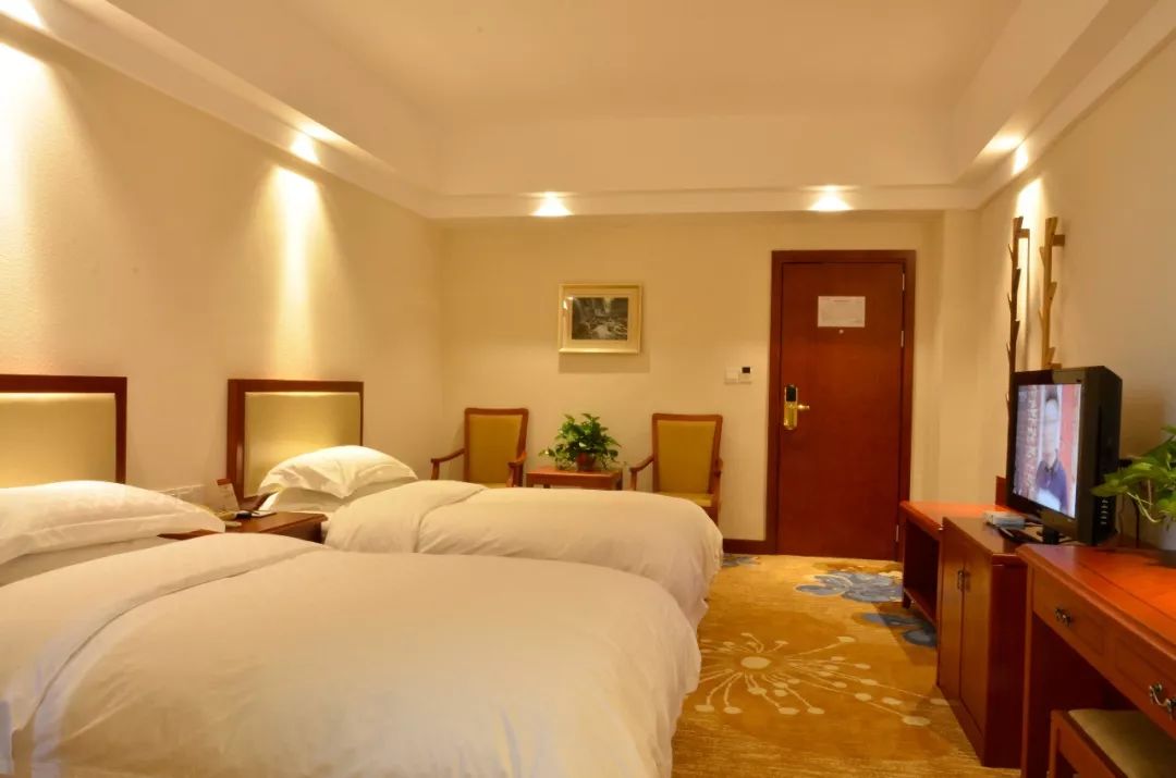 罗浮山浮生御温泉酒店泡温泉,健康生活舒适体验