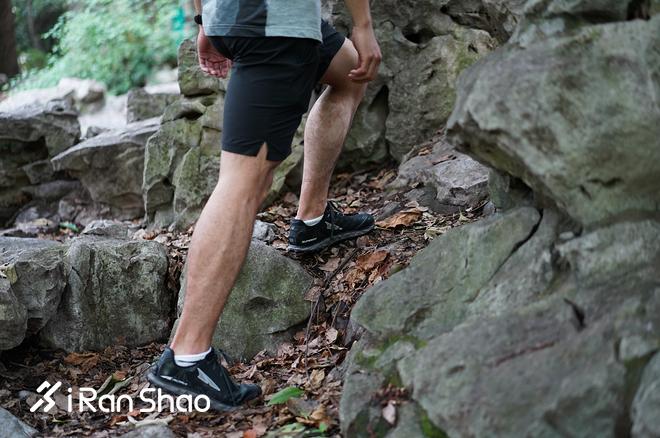 轻量越野跑鞋推荐,altra户外徒步鞋推荐