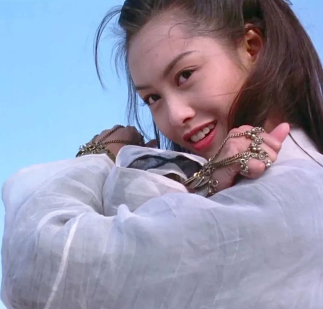 “剖腹产还疼哭？你可真丢人！”37岁二胎妈妈剖腹产后，丈夫这句话火了…