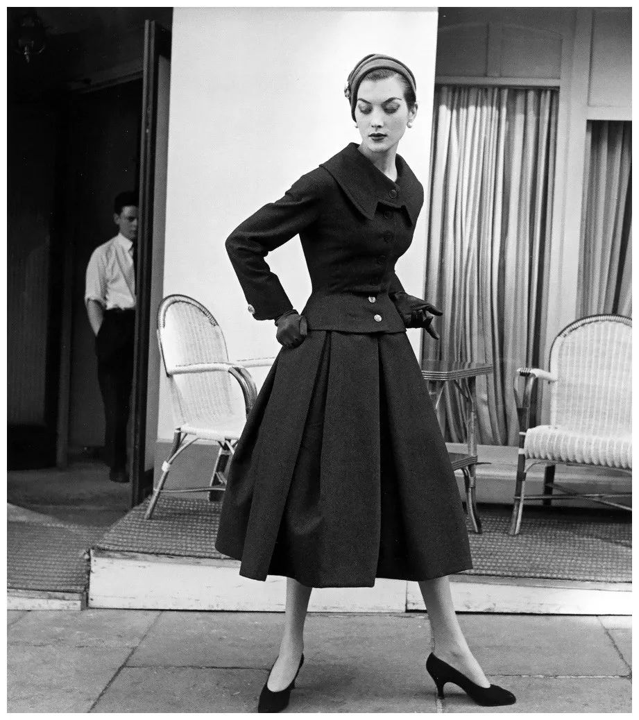 这位香奈儿的死对头，与迪奥先生齐名，打造出最原汁原味的法式优雅