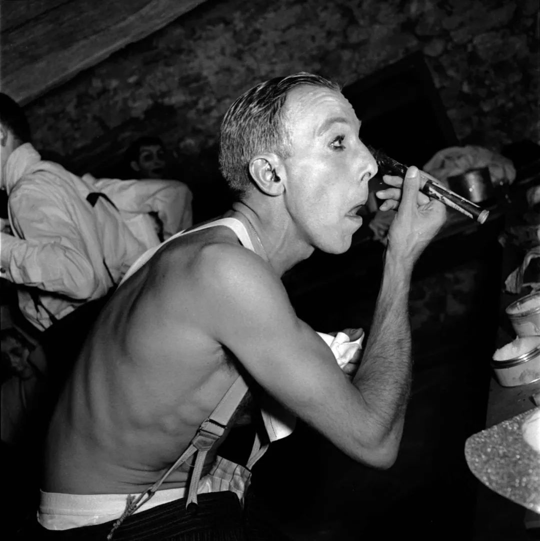 这位香奈儿的死对头，与迪奥先生齐名，打造出最原汁原味的法式优雅