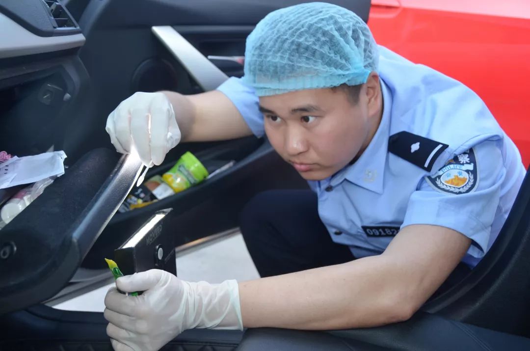 来PK！用一种水果形容警察，你的答案是……