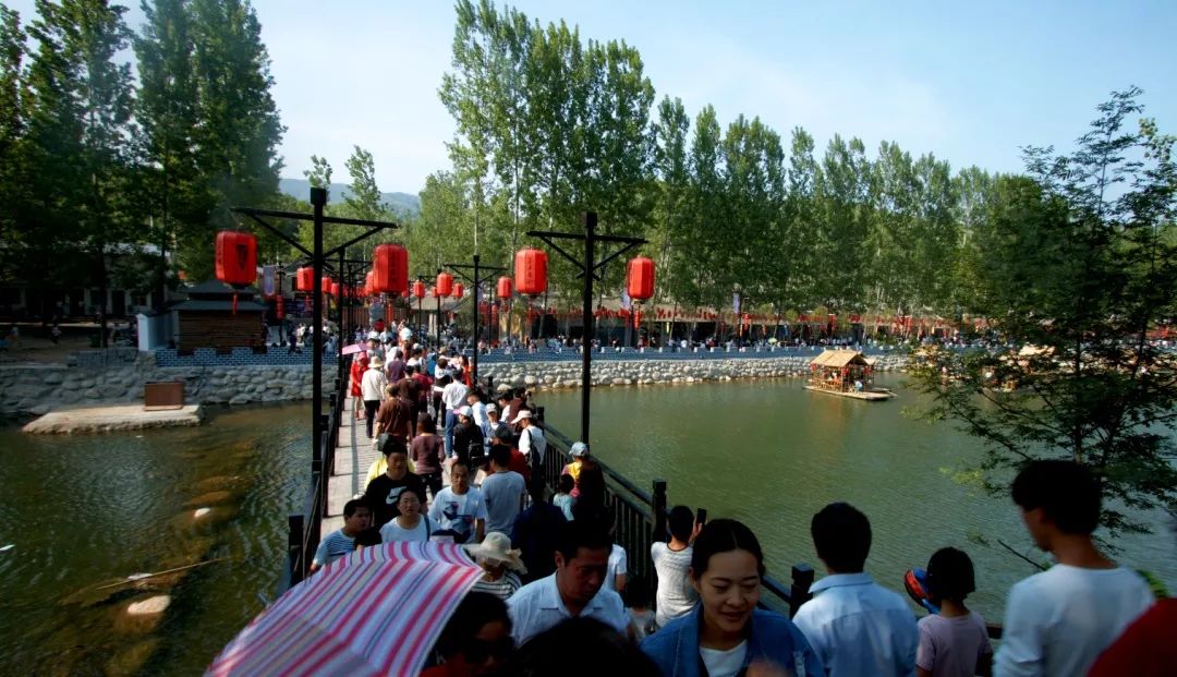 山水雪浴相见欢，鲁山耀中原