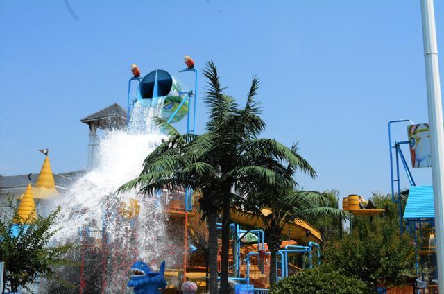 智圣汤泉一日游,炎炎夏日不用出门也能遨游世界