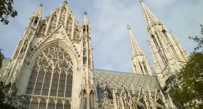 欧洲旅游教堂推荐,去欧洲旅行一定去五大教堂和城堡