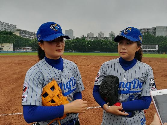 探访全国首支公安棒球队：男女混编，力争佳绩