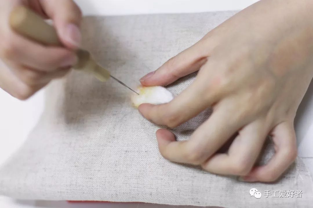 一只鹦鹉的训练过程,怎么快速教小鹦鹉自己吃