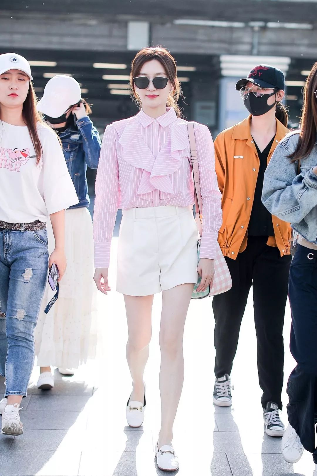 新百伦608冰淇淋色系,冰淇淋色系穿搭针织开衫