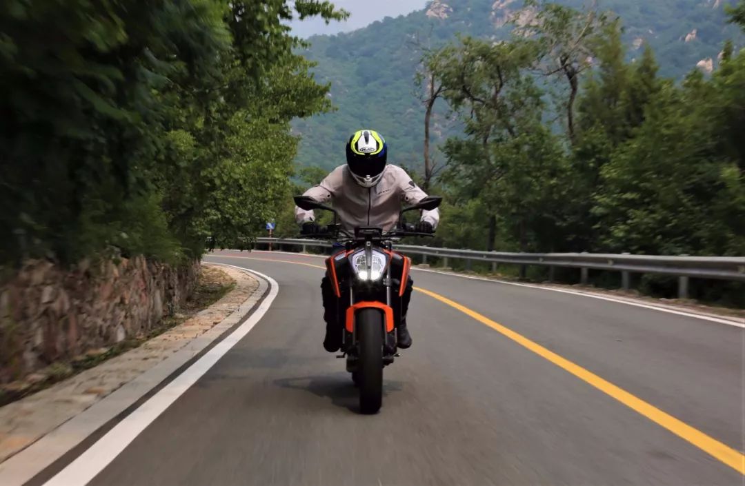 ktm790duke哪一年的车好一点,ktm790duke用车感受