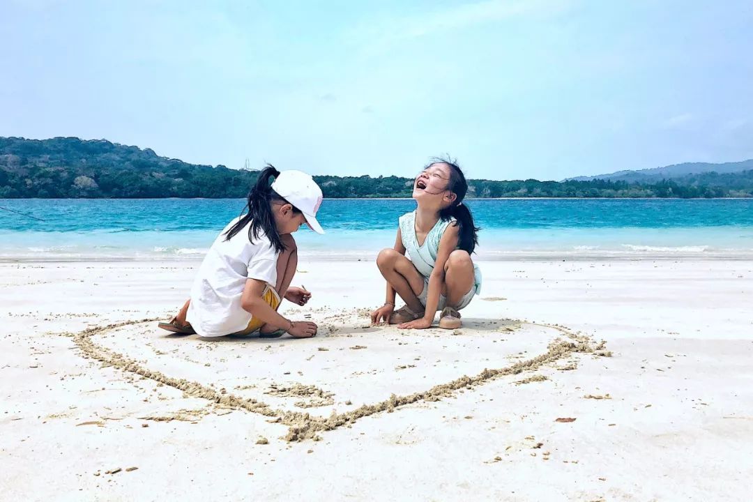 挖到一座免签直飞的超冷门海岛！火山浮潜摸小鹿，好玩秒杀巴厘岛